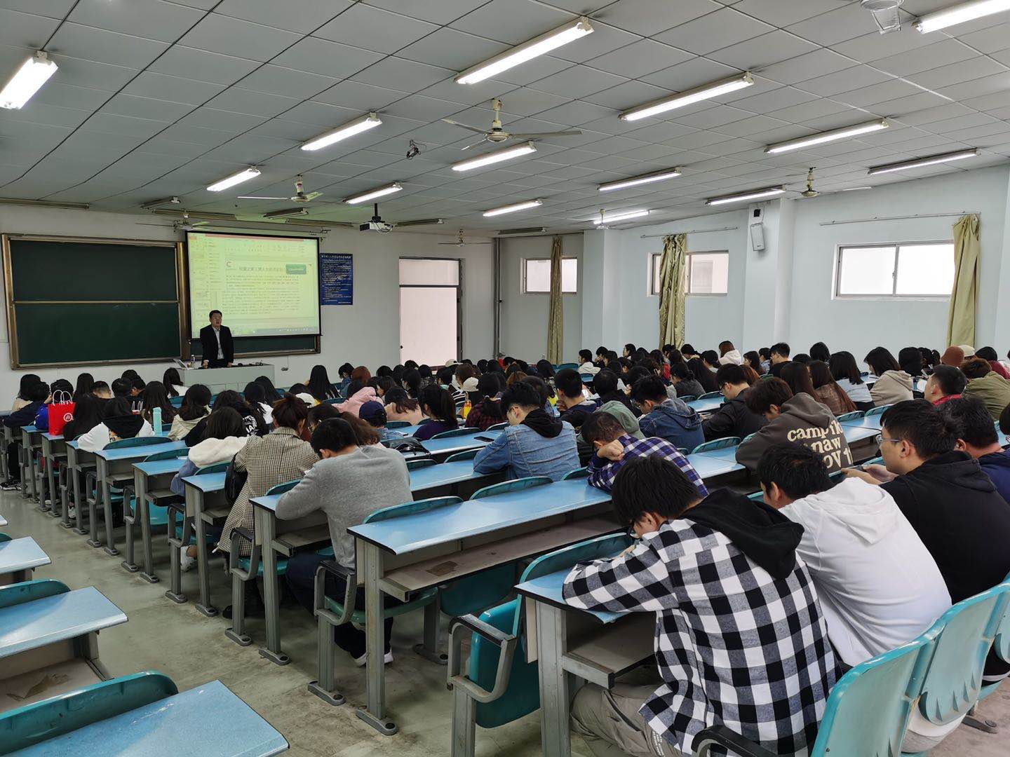 校園宣講 CDA數據分析走進南京理工大學